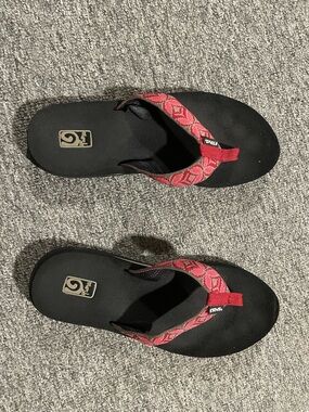 Teva Women’s Black Footbed Red Patterned Strap Flip Sandals